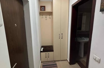 Alquiler de un cómodo apartamento de 1 habitación con cocina independiente y balcón, Chiajna, Bucarest, Rumanía